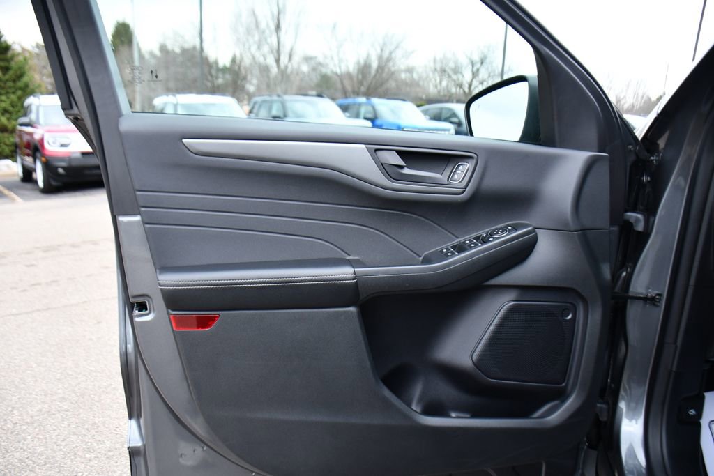 Used 2023 Ford Escape AWD image 20