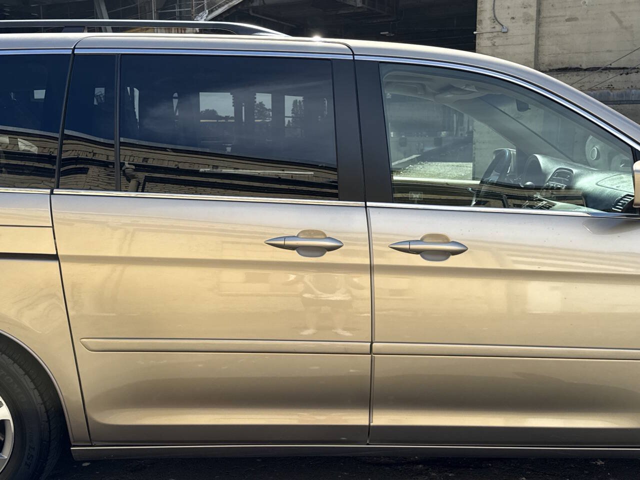 Used 2005 Honda Odyssey EX-L image 45