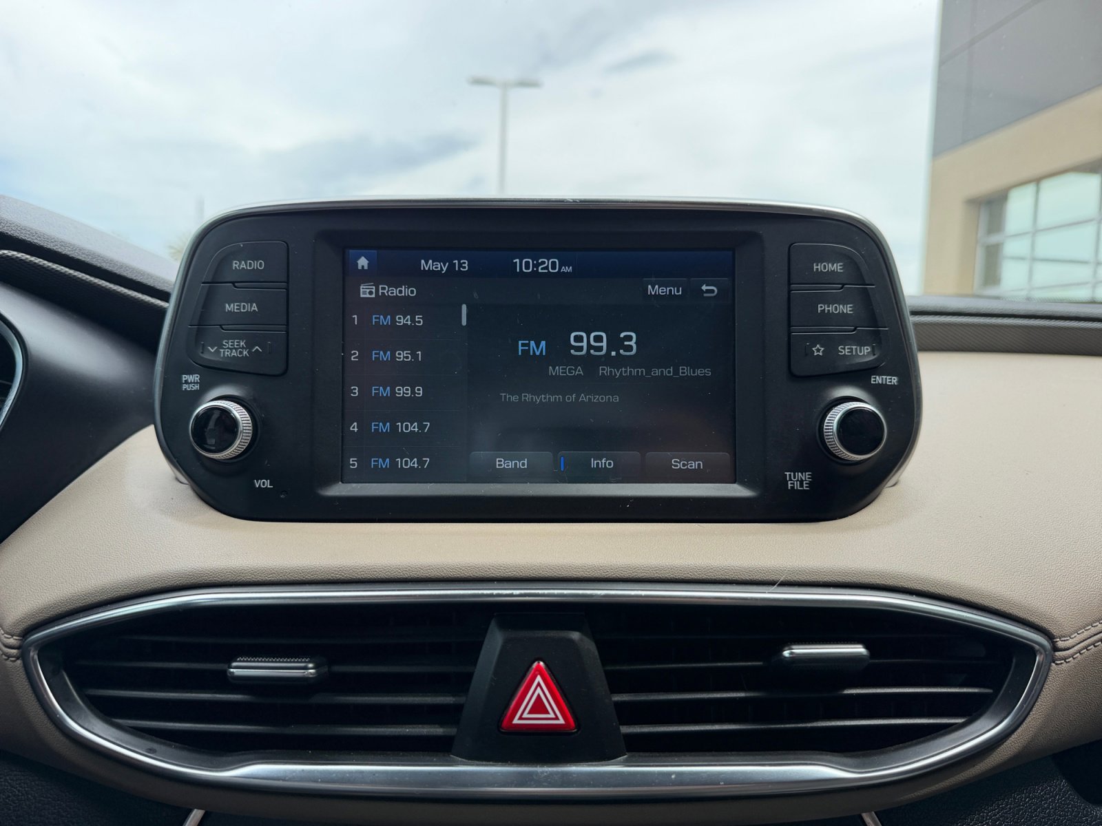 Used 2019 Hyundai Santa Fe SE FWD image 12
