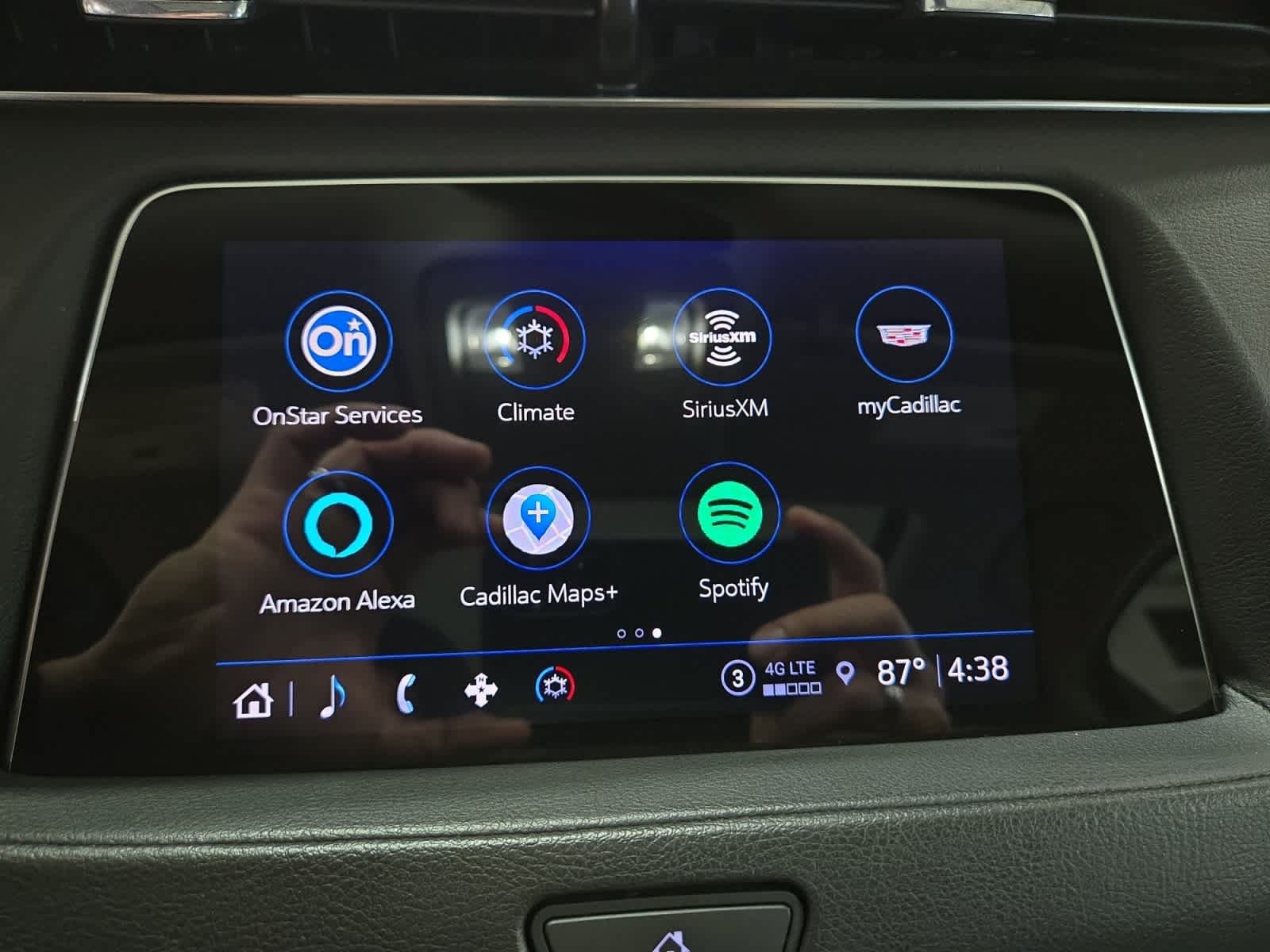 Used 2022 Cadillac XT4 Luxury AWD/4WD image 22