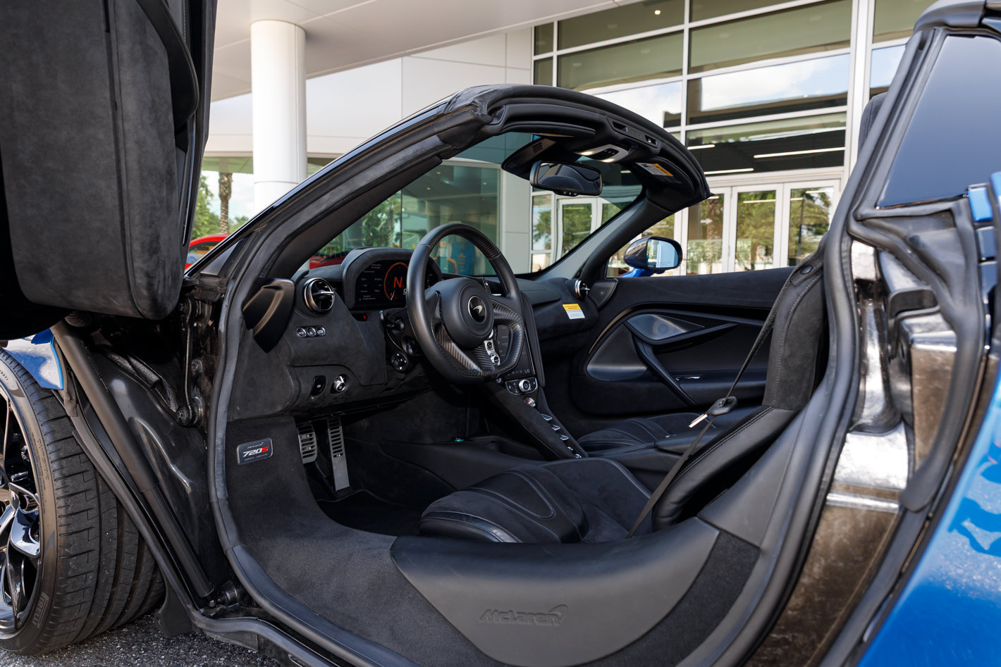 Used 2022 McLaren 720S Luxury RWD image 47