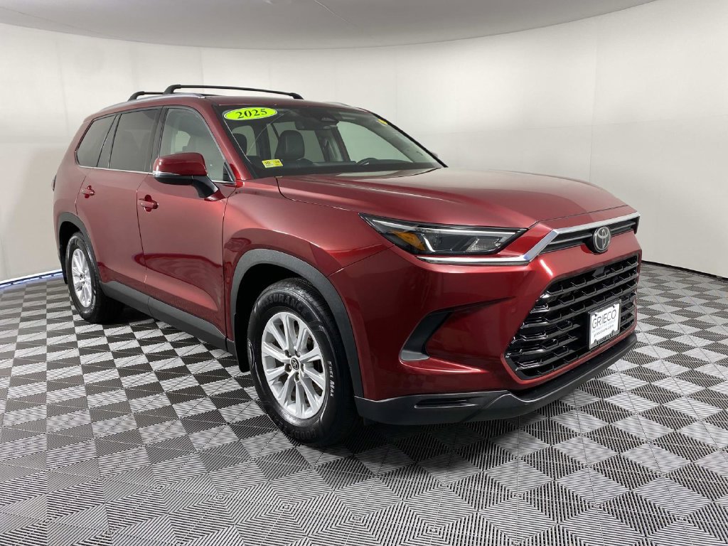 Used 2025 Toyota Grand Highlander FWD image 1