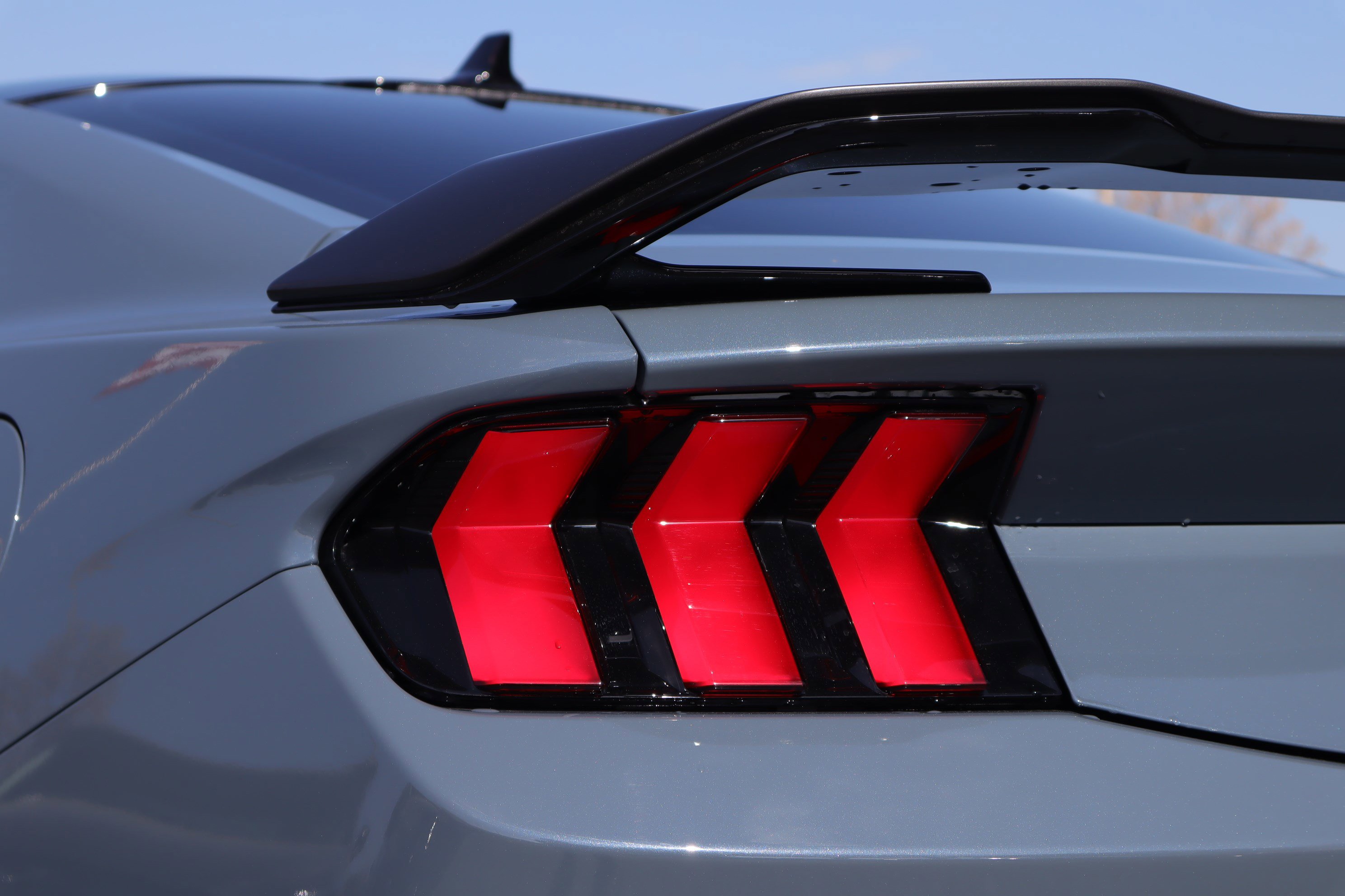 Used 2025 Ford Mustang Dark Horse image 33