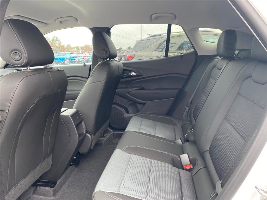 New 2026 Chevrolet Trax LT w/ Driver Confidence Package image 18