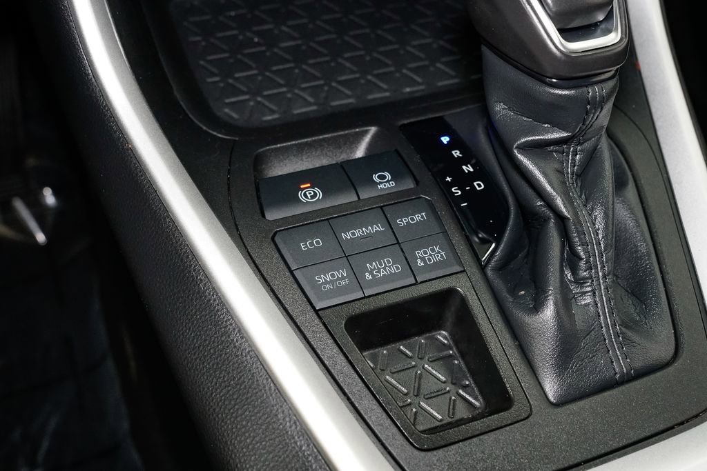 Used 2023 Toyota RAV4 XLE Premium image 24