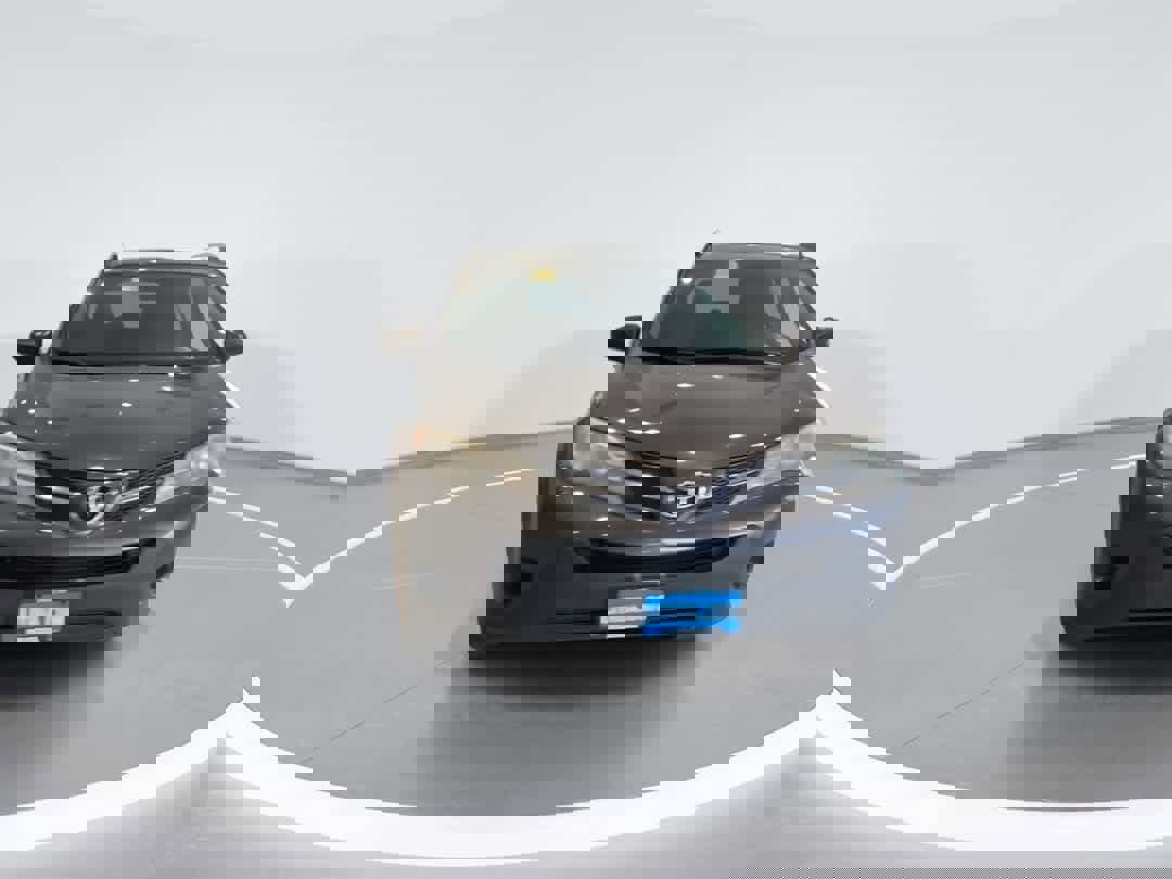 Used 2015 Toyota RAV4 LE image 3