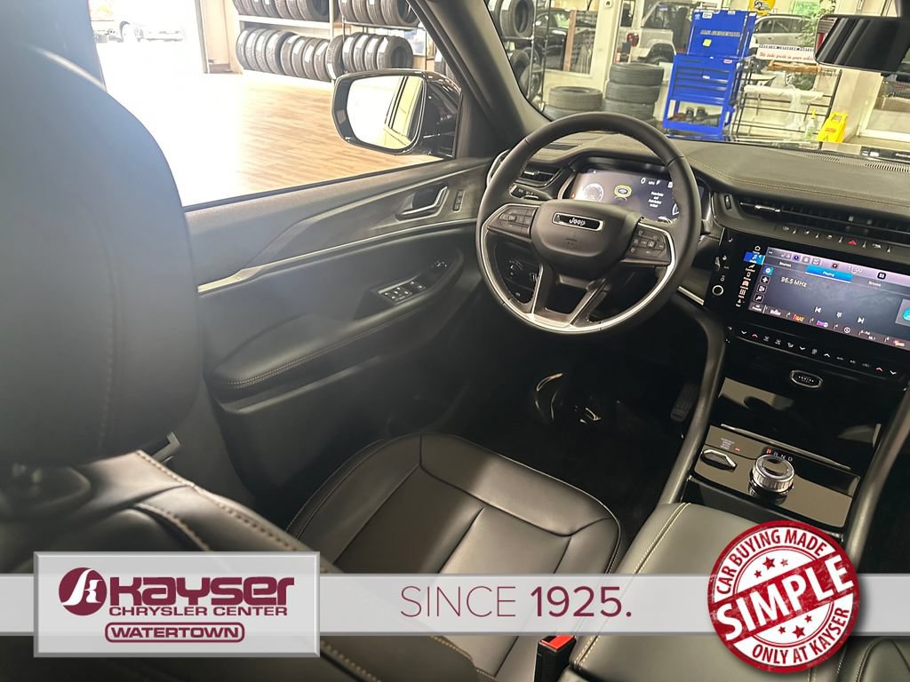 New 2026 Jeep Grand Cherokee Limited AWD/4WD image 16