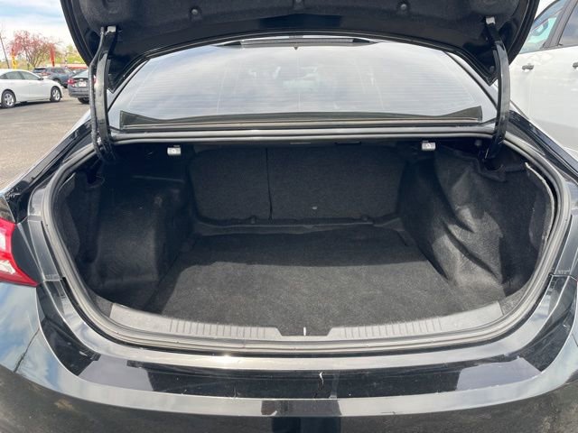 Used 2022 Chevrolet Malibu LT image 11