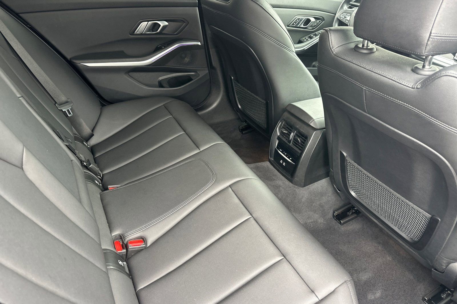 Used 2021 BMW 330e w/ Driving Assistance Package image 18