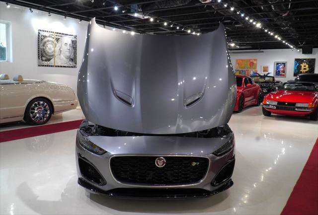 Used 2021 Jaguar F-TYPE R image 40