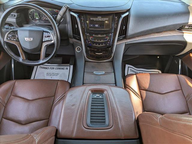 Used 2020 Cadillac Escalade Luxury image 15