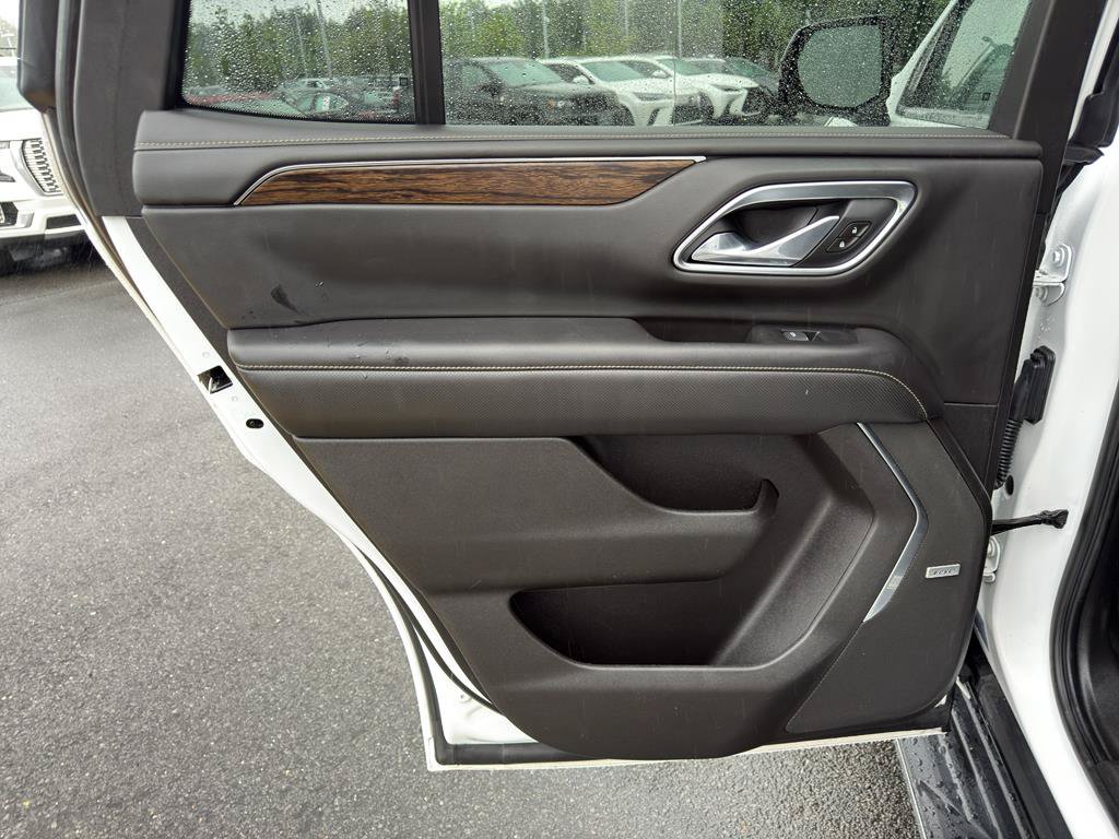 Used 2021 Chevrolet Tahoe Premier w/ Premium Package AWD/4WD image 24