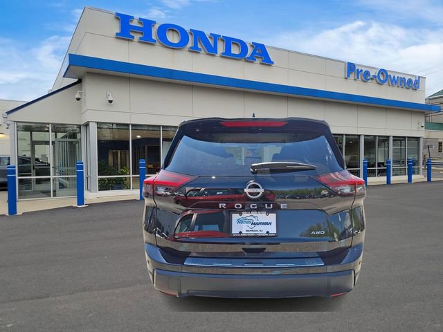 Used 2025 Nissan Rogue SV AWD/4WD image 5