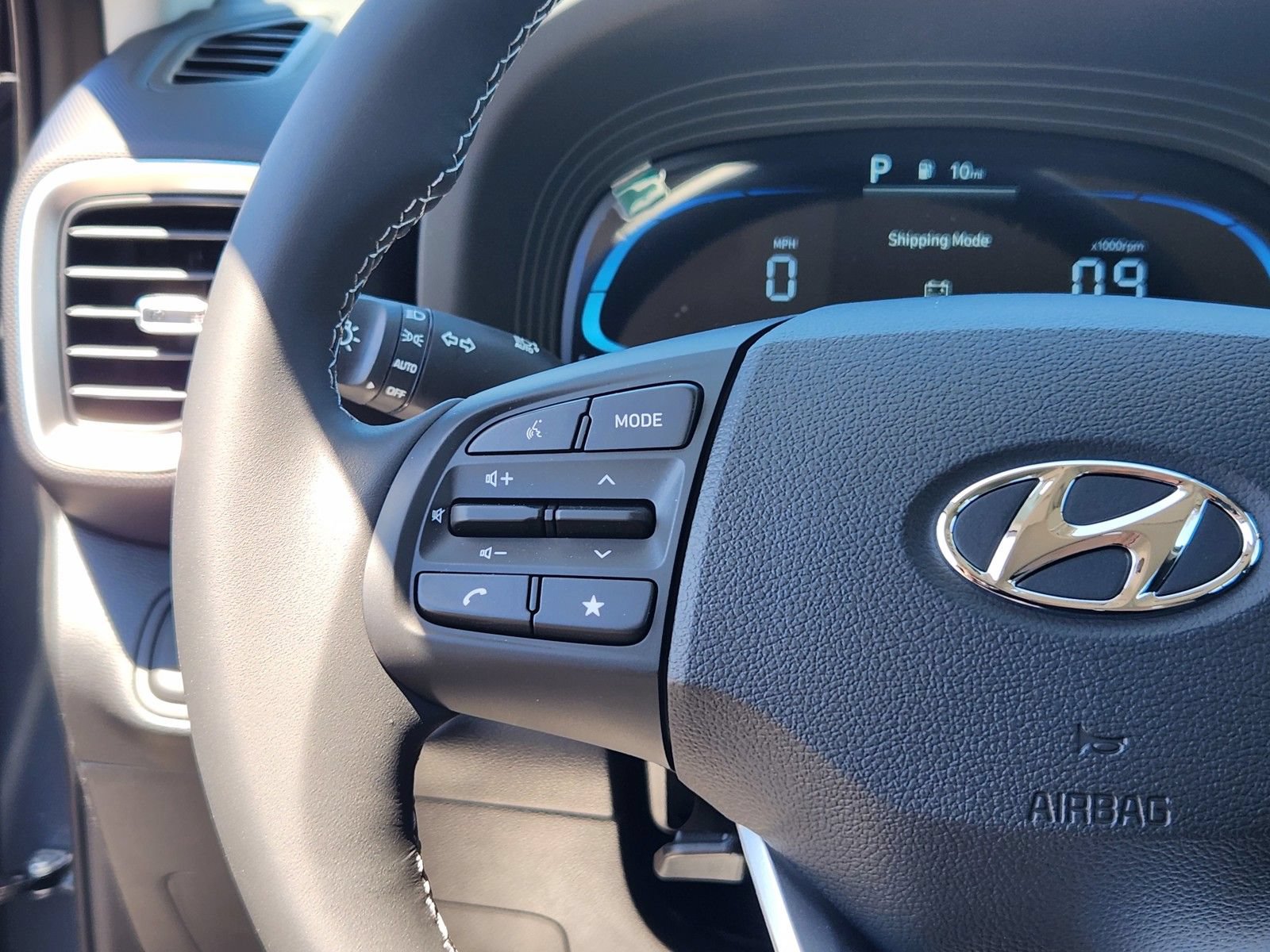 New 2026 Hyundai Venue SEL FWD image 15