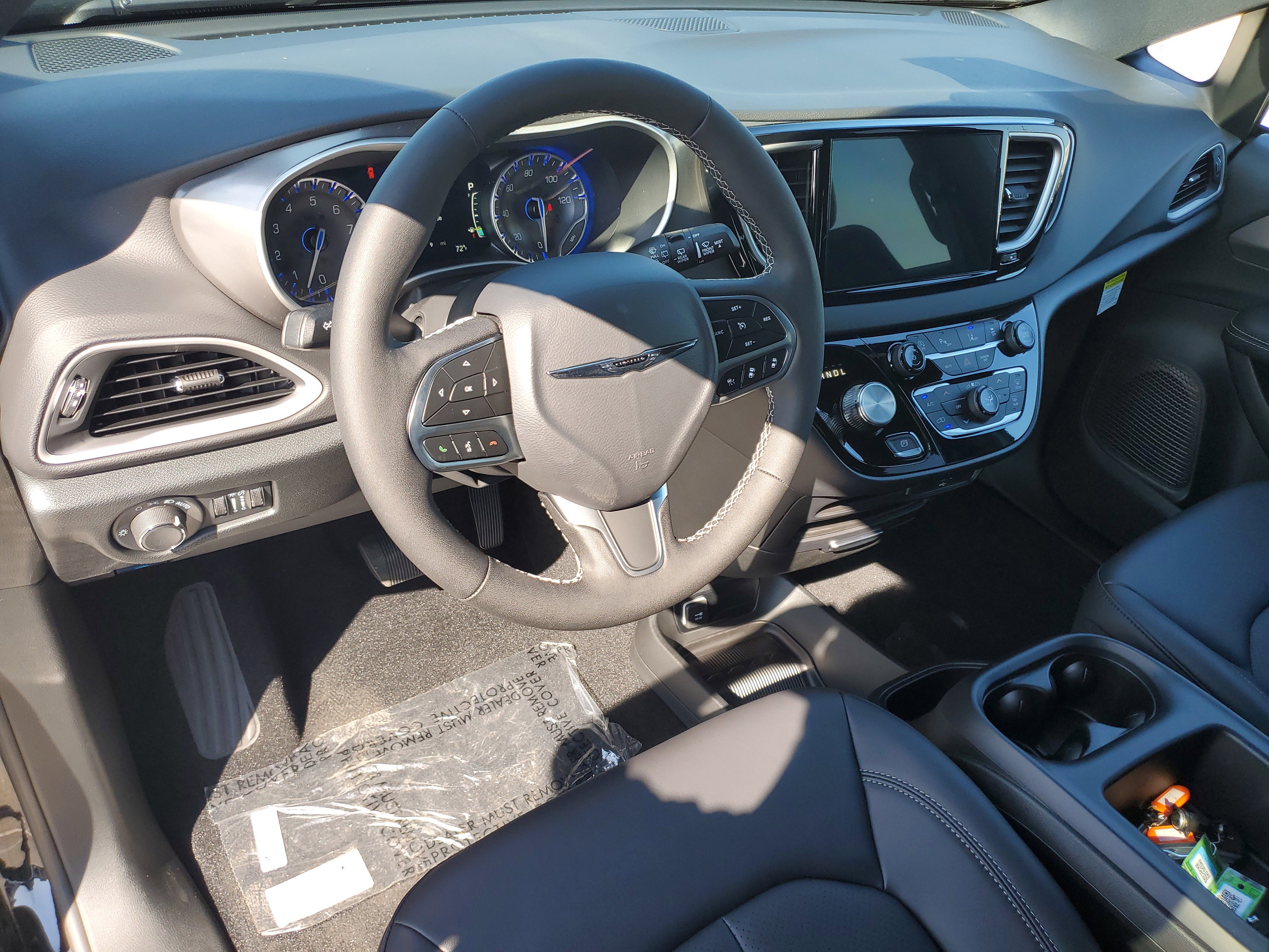 New 2026 Chrysler Voyager LX image 15