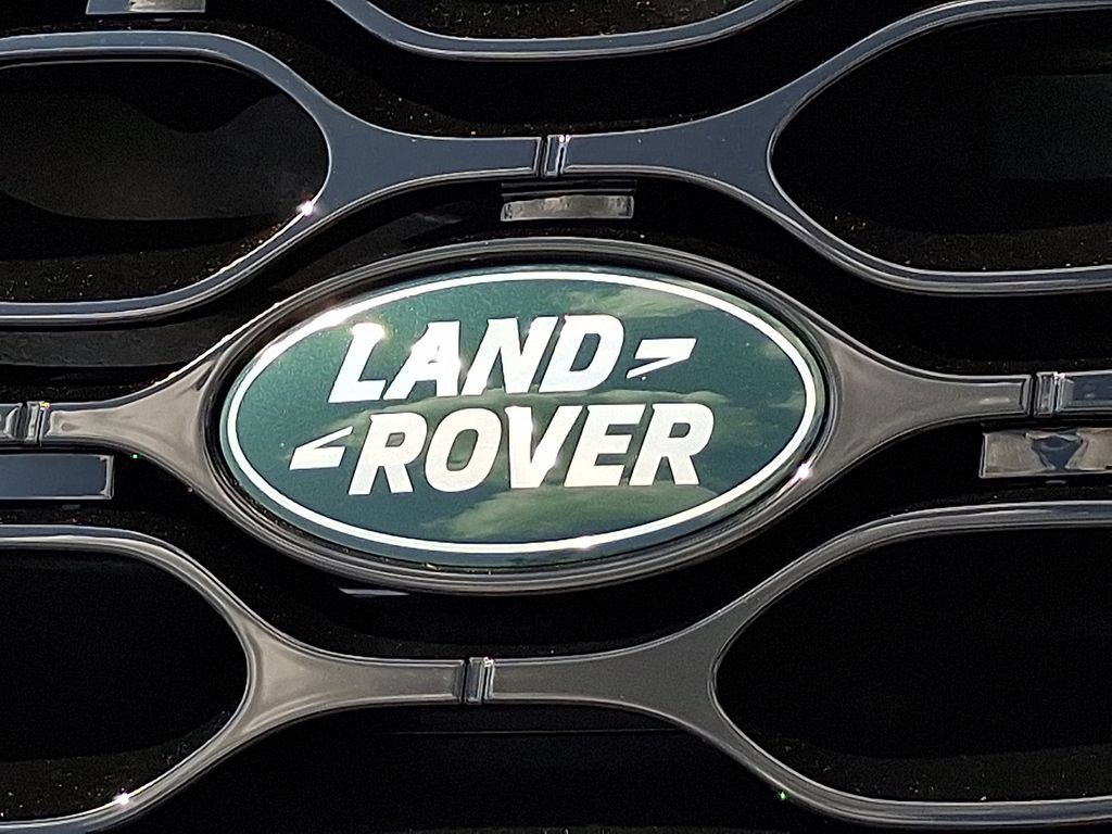 New 2026 Land Rover Discovery Sport Landmark AWD/4WD image 18