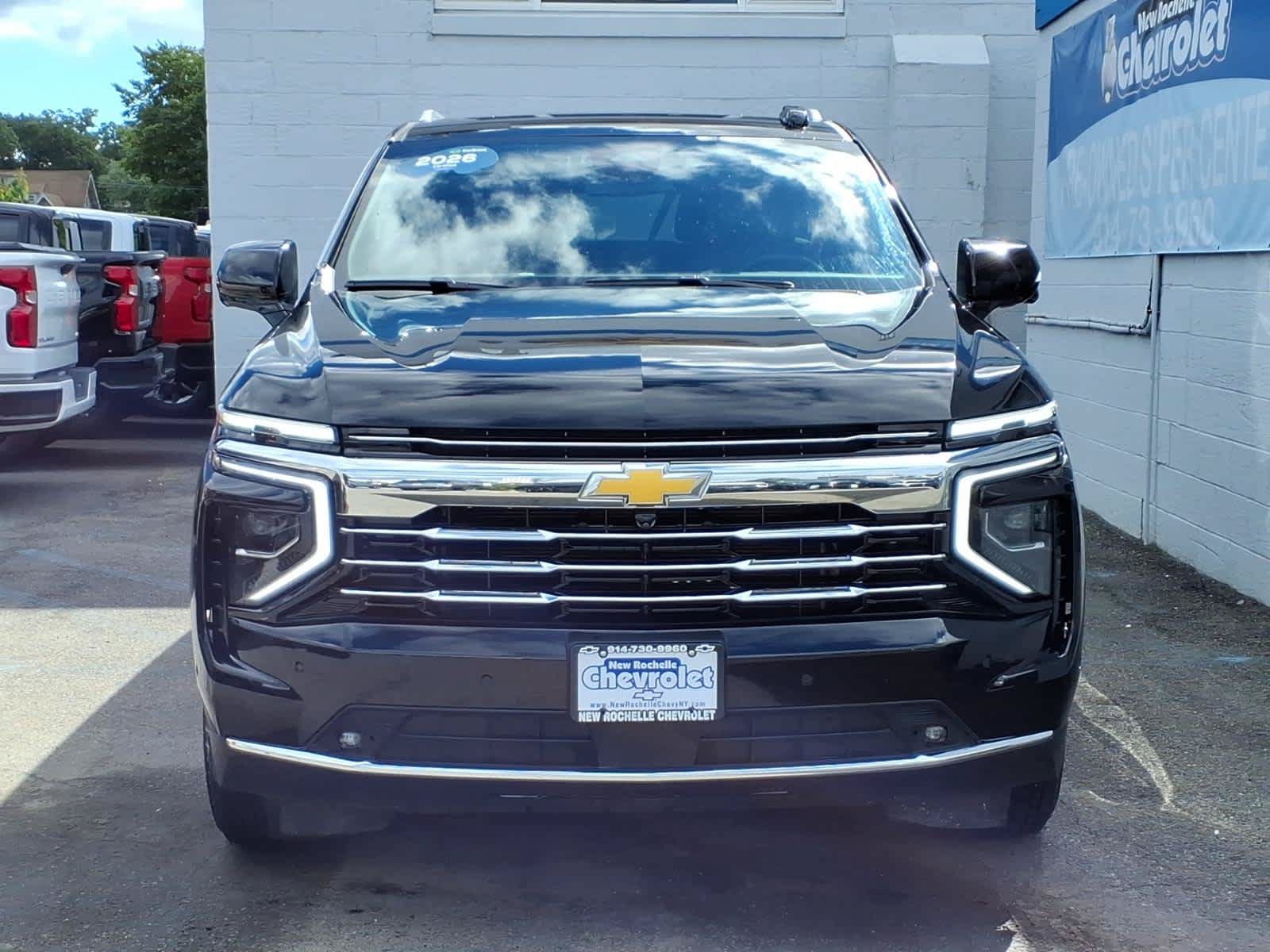 Used 2026 Chevrolet Suburban LT w/ Comfort Package AWD/4WD image 2