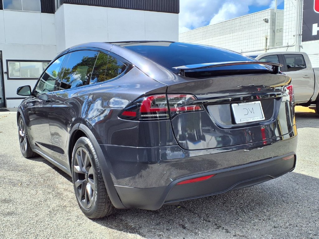 Used 2024 Tesla Model X AWD/4WD image 3