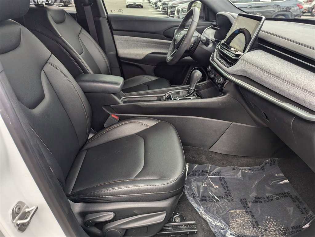 Certified 2024 Jeep Compass Latitude image 10