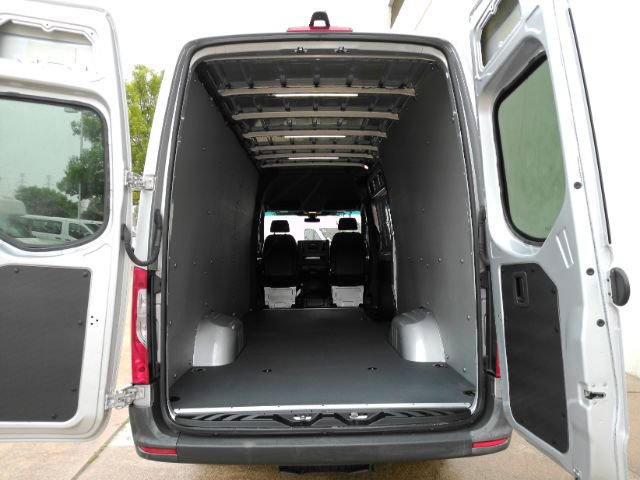 Used 2021 Mercedes-Benz Sprinter 3500 image 10