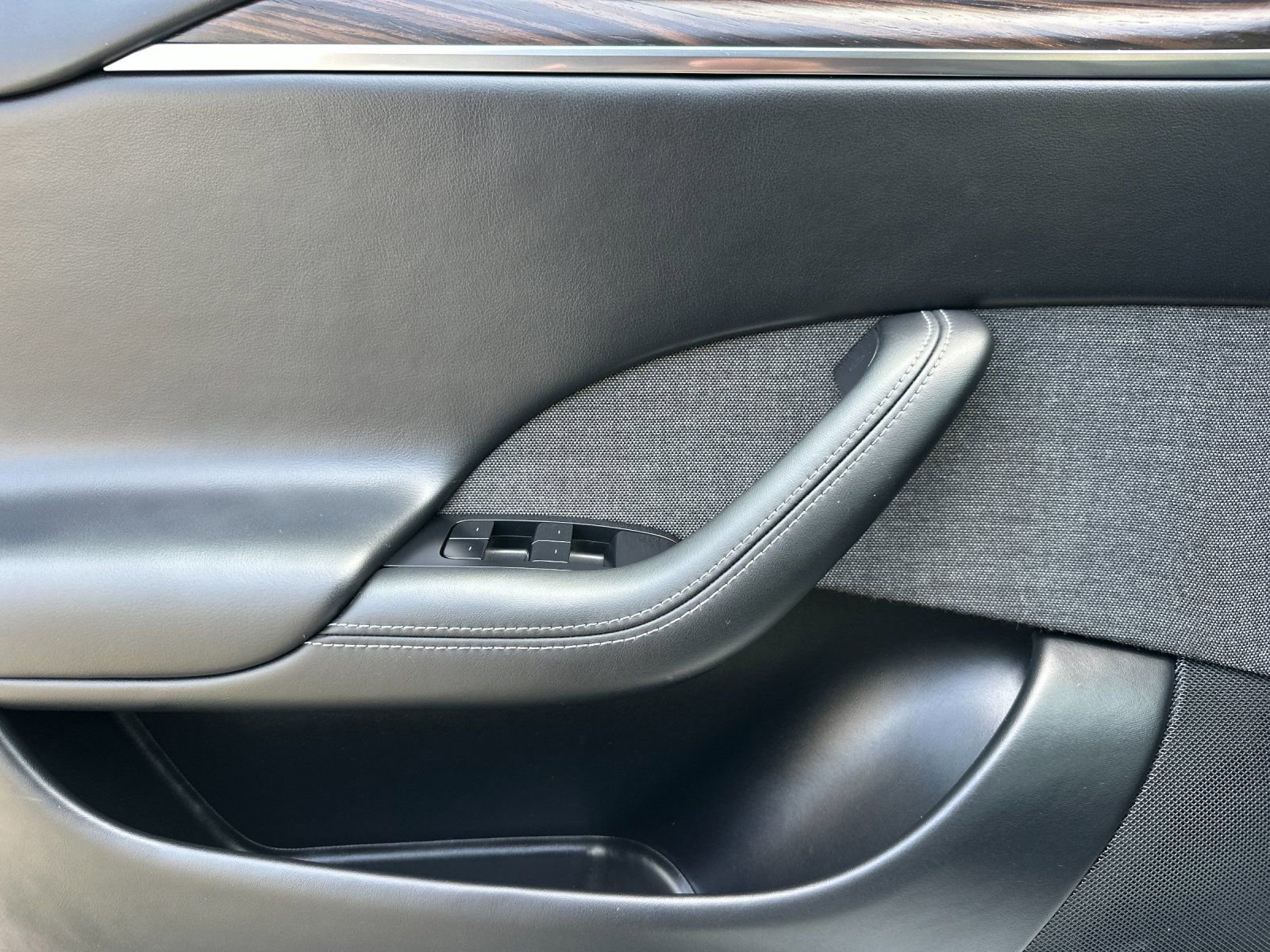 Used 2023 Tesla Model S Standard Range image 11