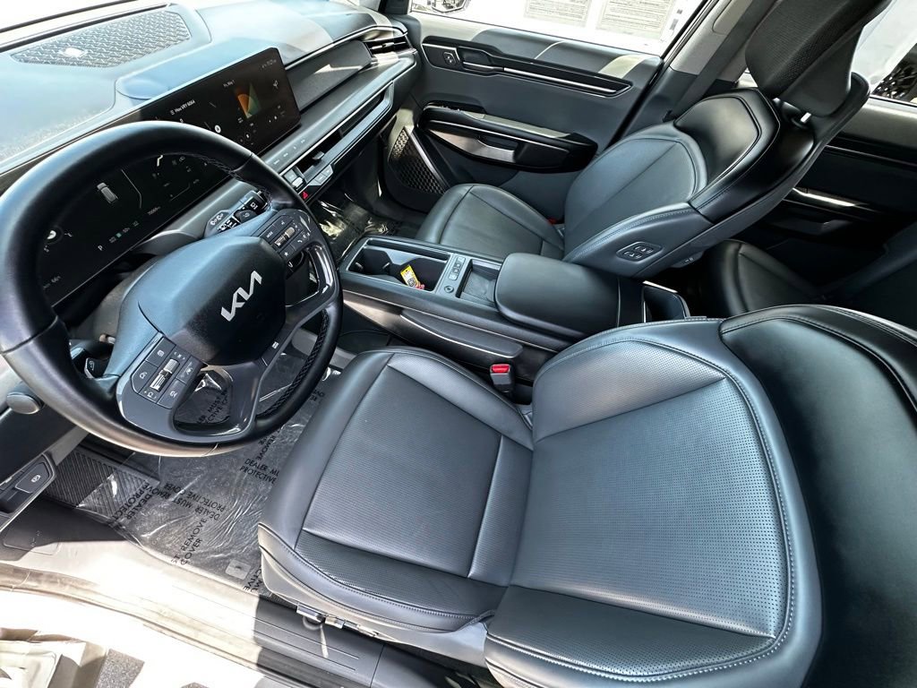Used 2024 Kia EV9 Light Long Range RWD image 14