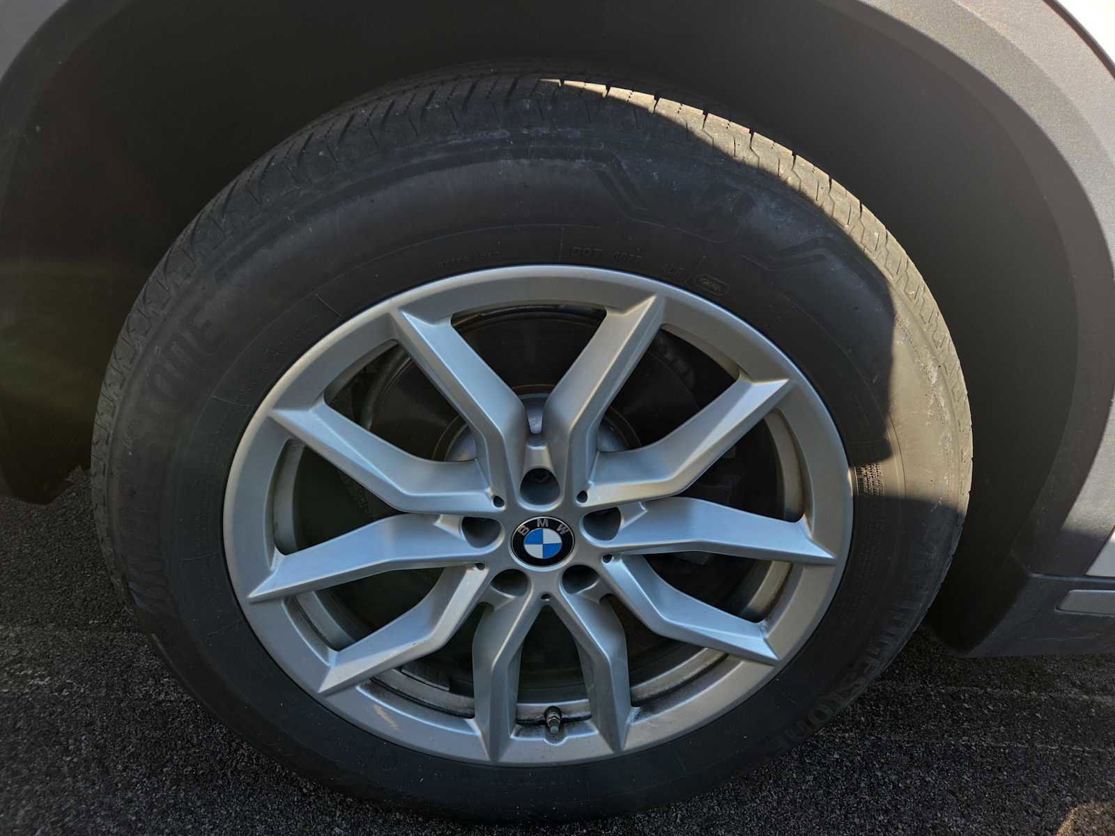 Used 2019 BMW X5 xDrive40i w/ Premium Package 2 image 4