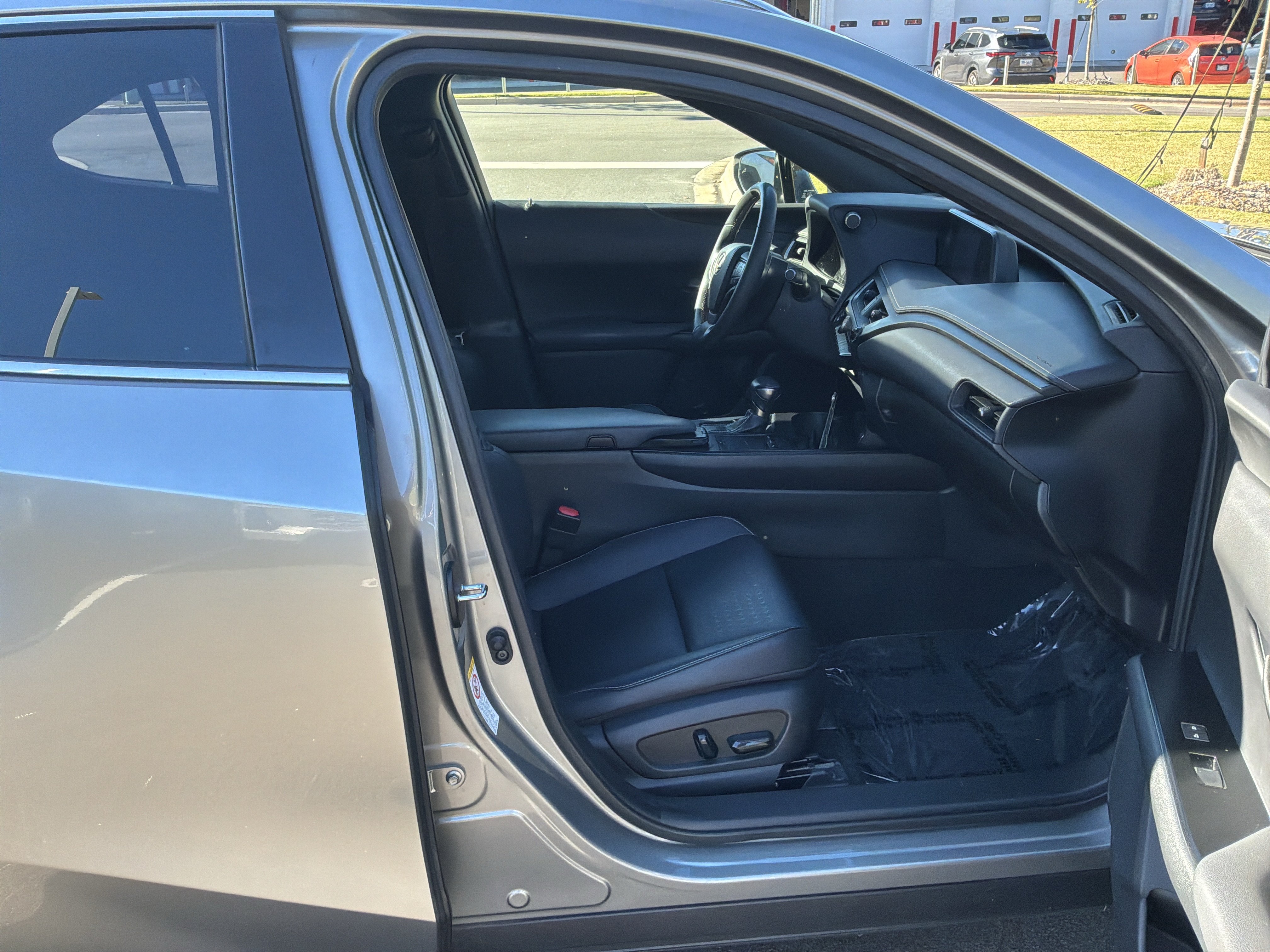 Used 2019 Lexus UX 200 w/ Accessory Package 2 FWD image 32