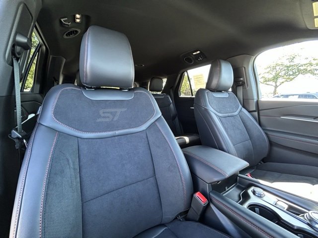 New 2025 Ford Explorer ST image 33