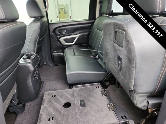 Used 2018 Nissan Titan SL image 26