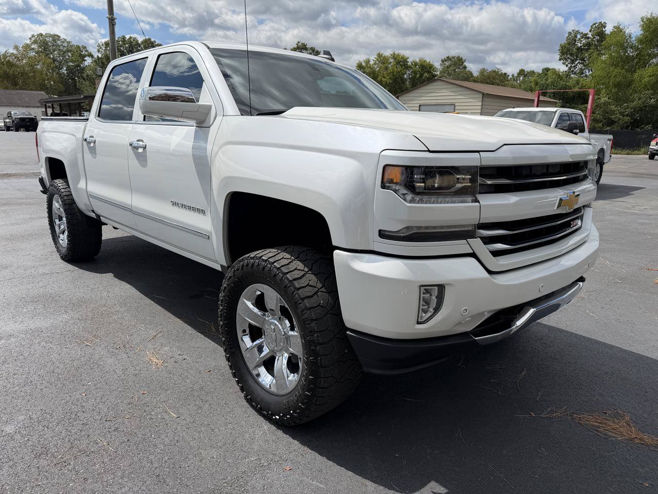Used 2016 Chevrolet Silverado 1500 LTZ Z71 w/ LTZ Plus Package AWD/4WD image 6