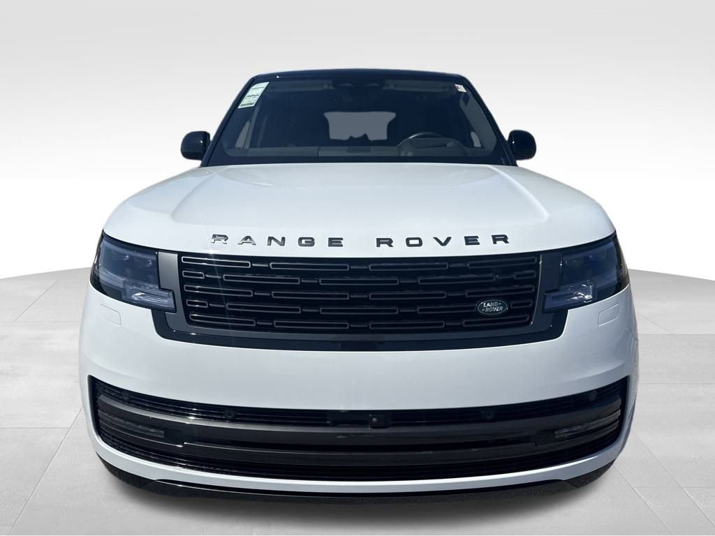 New 2025 Land Rover Range Rover Long Wheelbase SE image 4