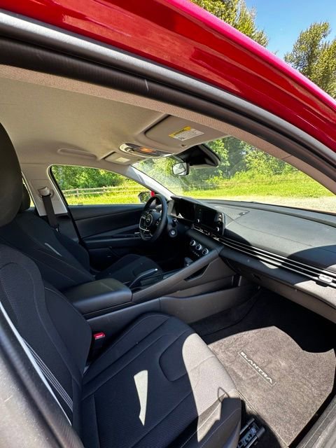 Certified 2023 Hyundai Elantra SE FWD image 19