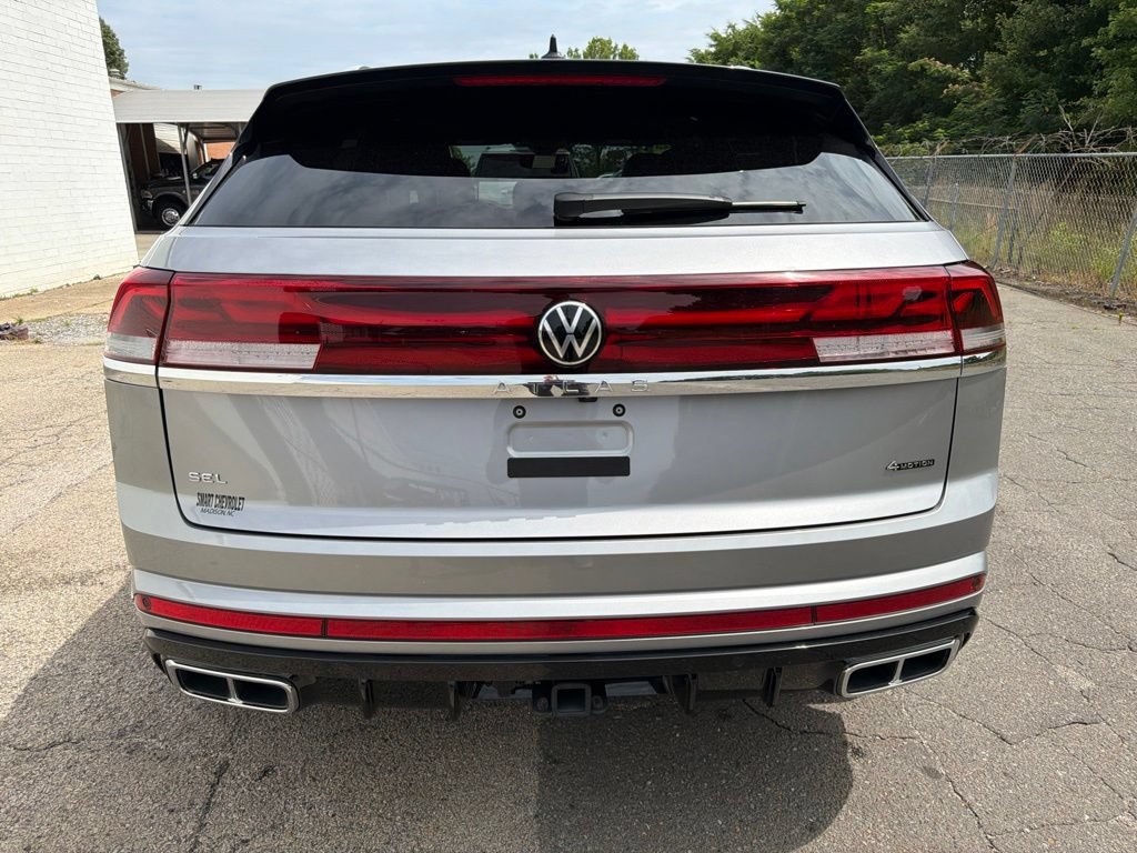 Used 2025 Volkswagen Atlas Cross Sport SEL Premium R-Line AWD/4WD image 3