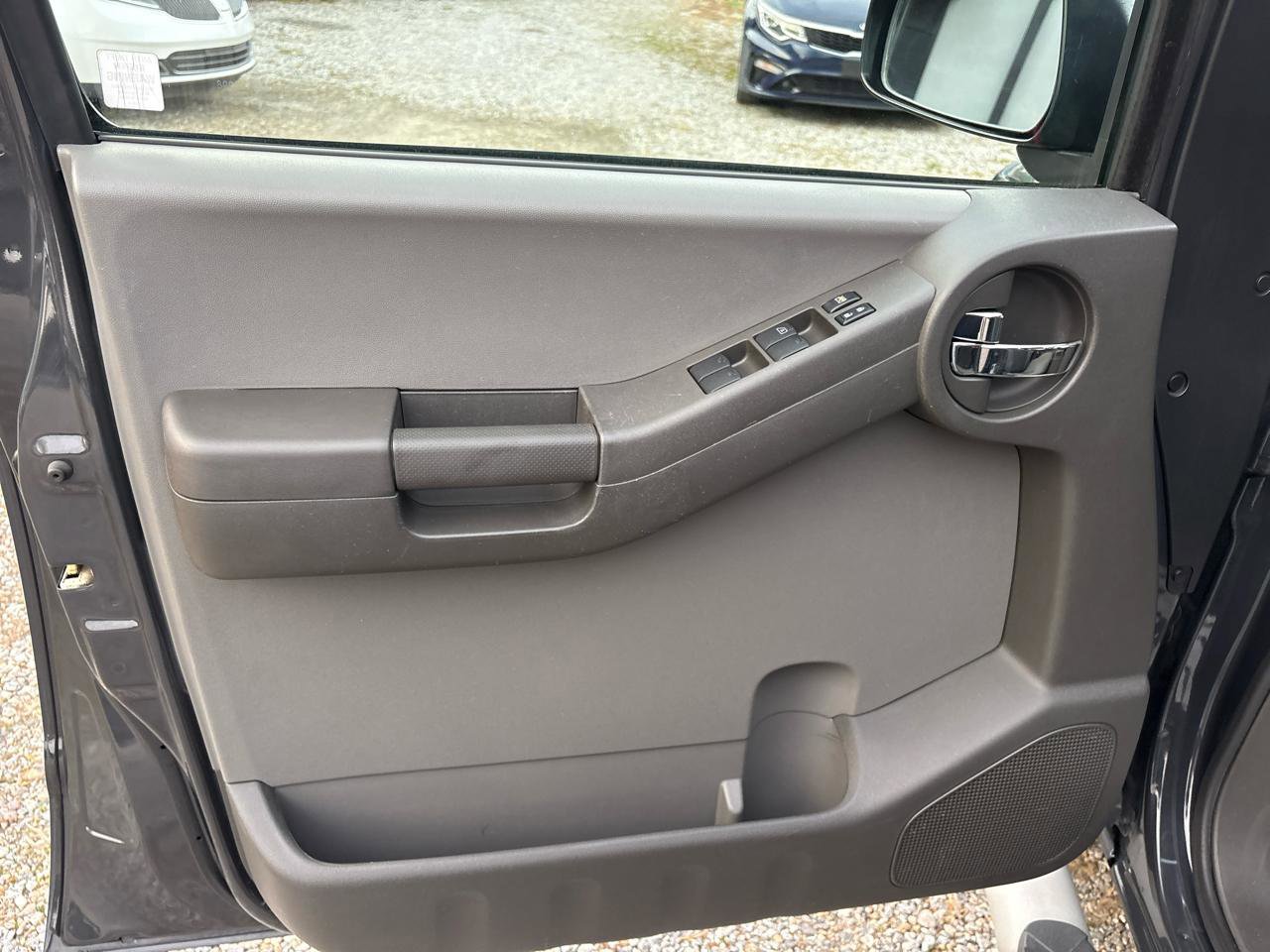 Used 2012 Nissan Xterra S w/ Value Package image 23