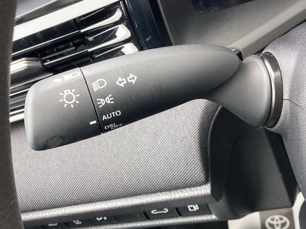 Used 2025 Toyota Camry LE image 20