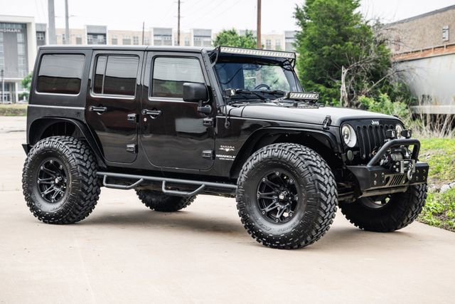 Used 2016 Jeep Wrangler Unlimited Sahara w/ Connectivity Group AWD/4WD image 53