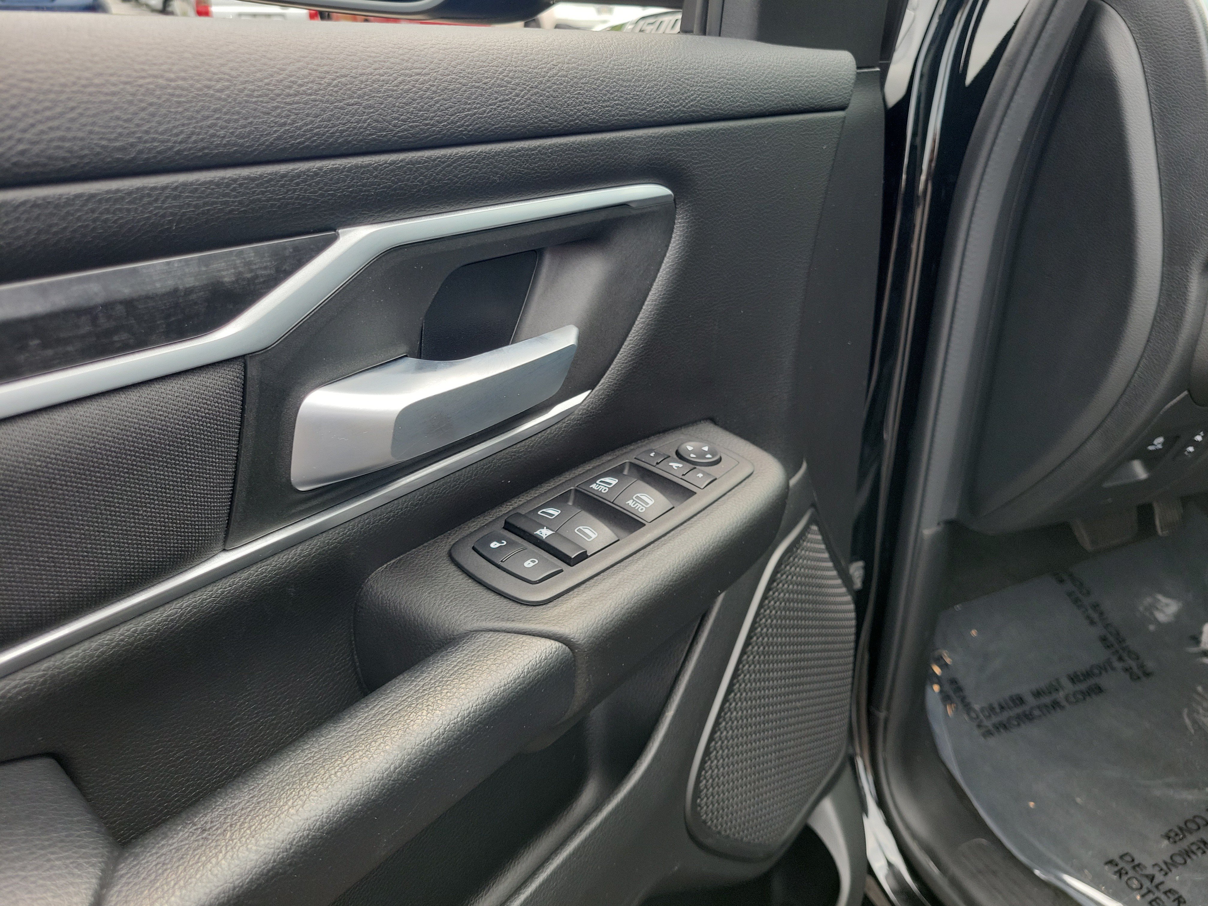 Used 2023 RAM 1500 Big Horn AWD/4WD image 18