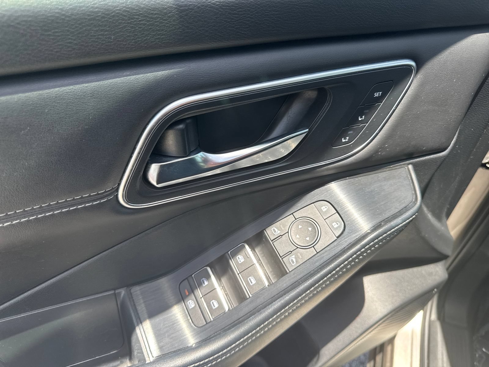 Certified 2024 Nissan Rogue Platinum FWD image 21