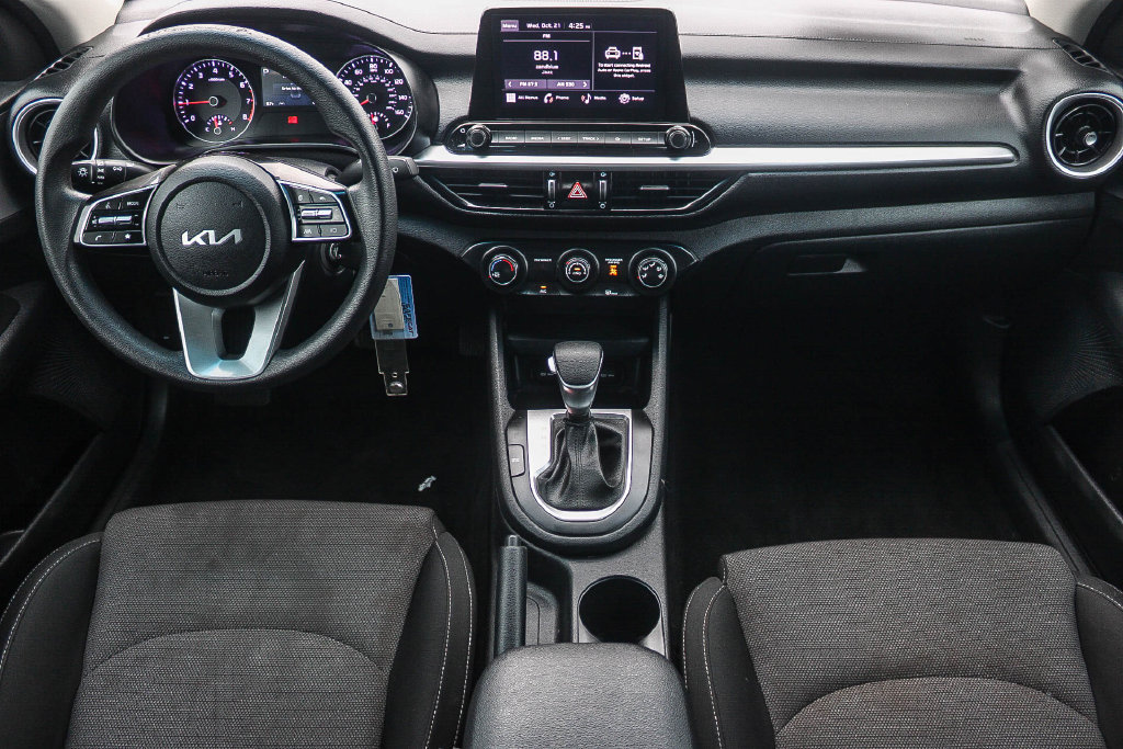 Used 2022 Kia Forte LXS FWD image 15