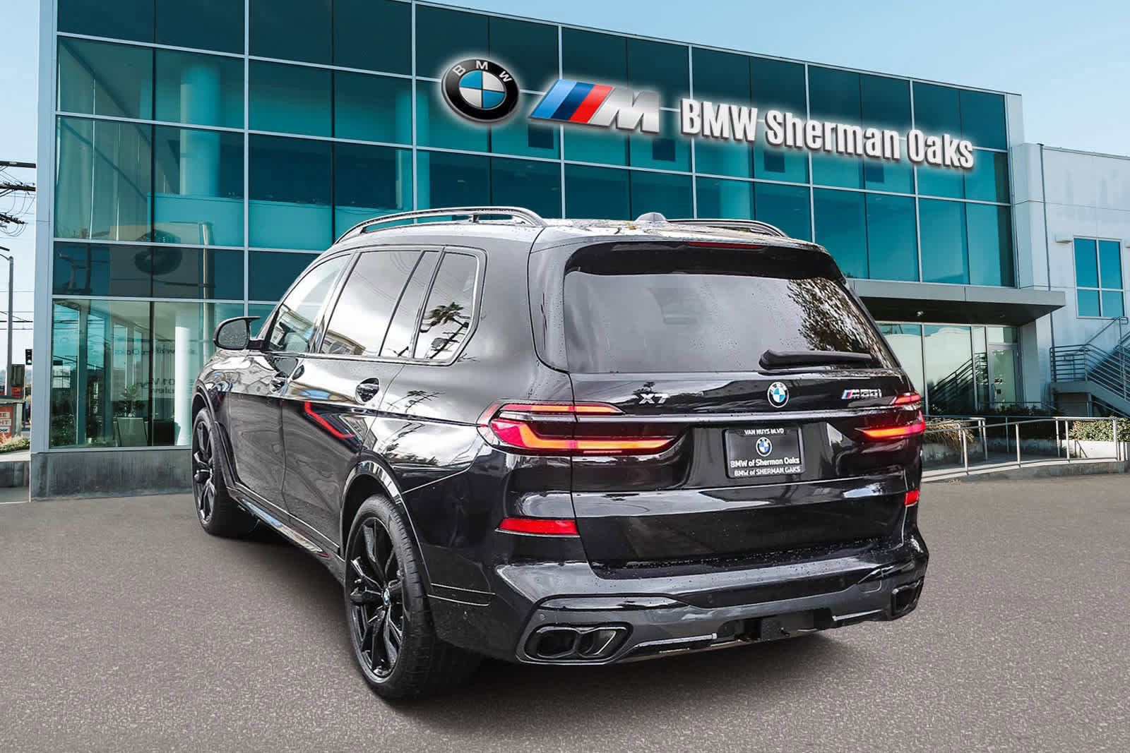 Used 2026 BMW X7 M60i image 6