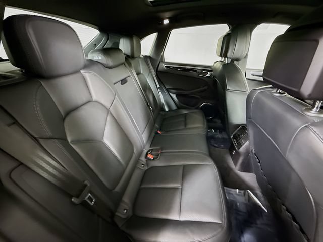 Certified 2025 Porsche Macan S AWD/4WD image 27