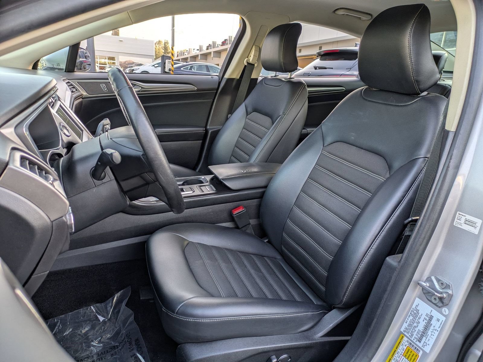 Used 2017 Ford Fusion SE w/ Equipment Group 201A FWD image 55
