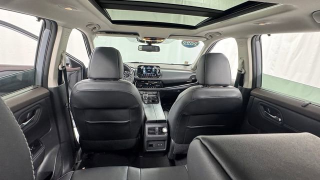 Certified 2022 Nissan Rogue SL w/ SL Premium Package FWD image 18