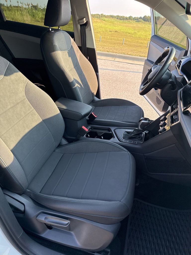 Used 2024 Volkswagen Taos SE image 12