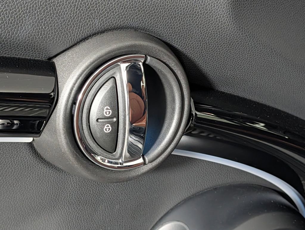 Used 2024 MINI Cooper S FWD image 25
