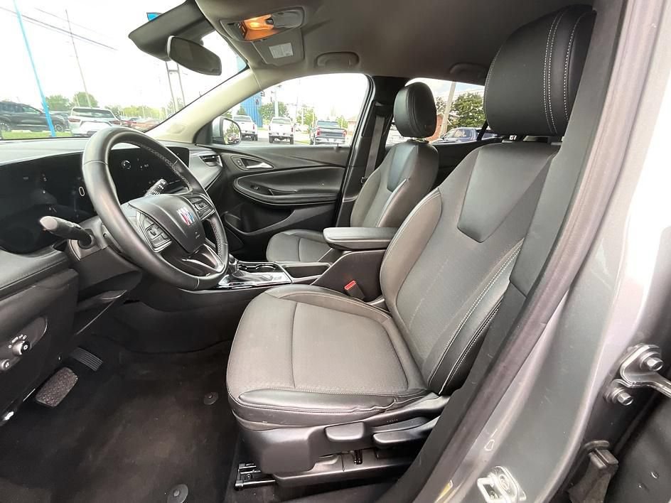 Used 2025 Buick Encore GX Preferred AWD/4WD image 4