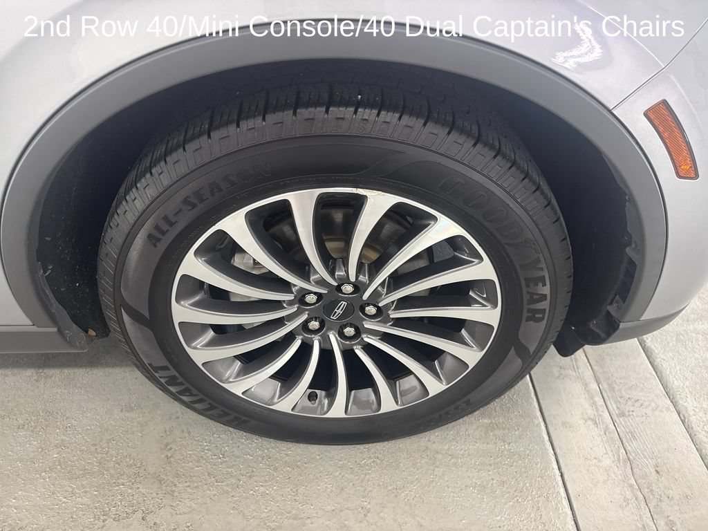 Used 2023 Lincoln Aviator 2WD w/ Premium Package image 4