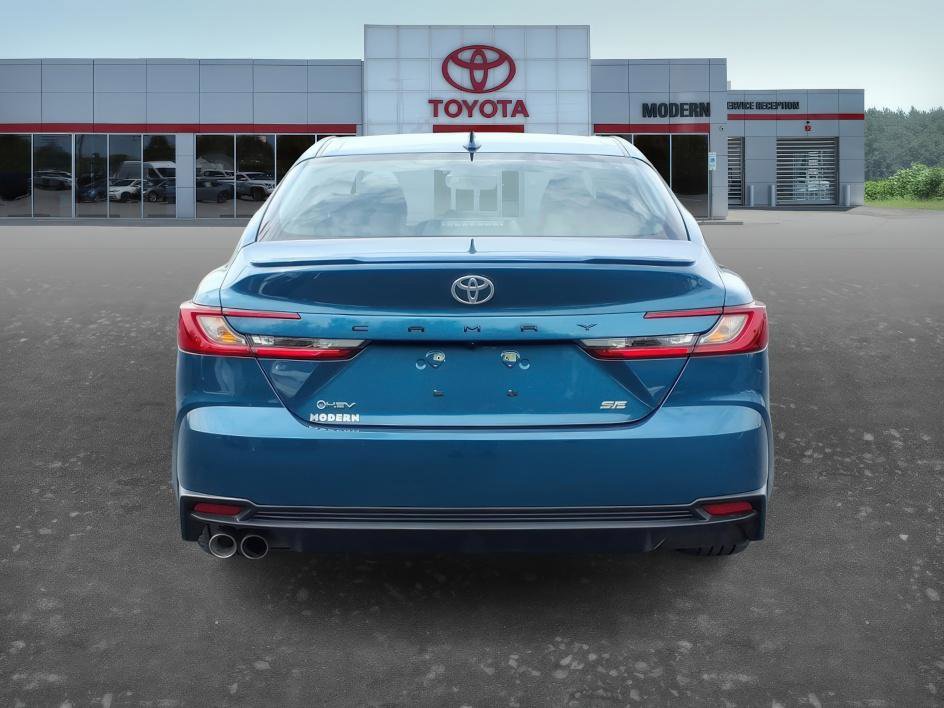 Certified 2025 Toyota Camry SE image 5