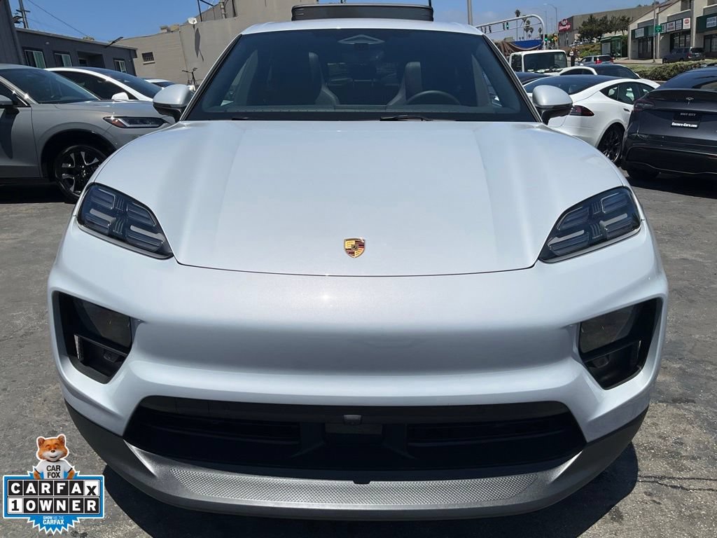 Used 2025 Porsche Macan 4S Electric AWD/4WD image 93